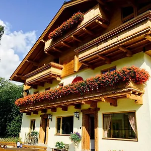 https://pension-enzian-saalbach-hinterglemm.saalbachhinterglemmhotels.com