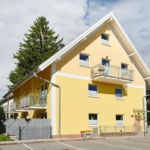 https://eb-hotel-garni.saalbachhinterglemmhotels.com