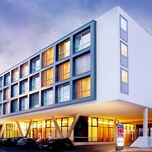Leonardo Salzburg Airport Wals-Siezenheim